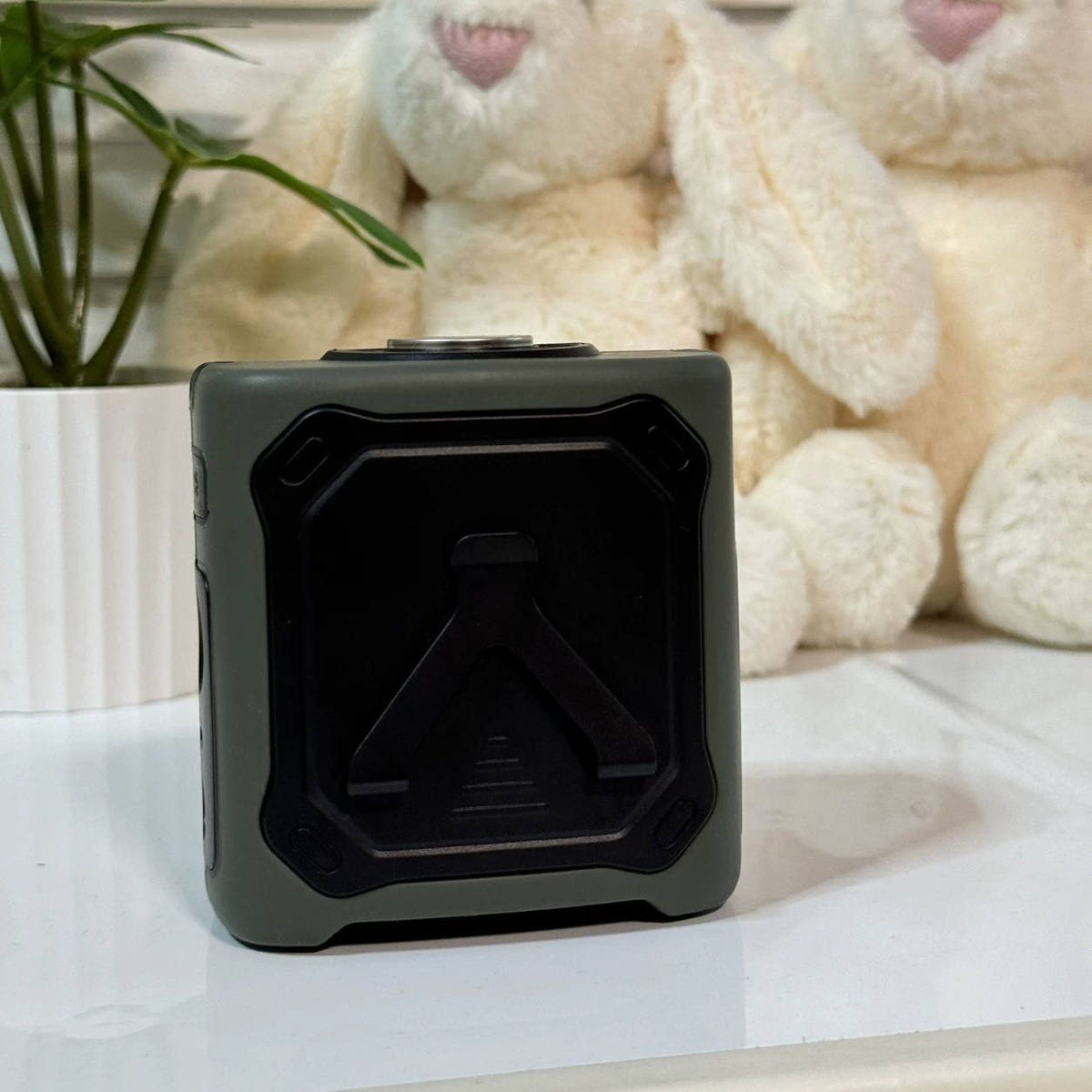 Wearable Waist Cooling Fan – Semiconductor Portable Clip Fan | Traverseon