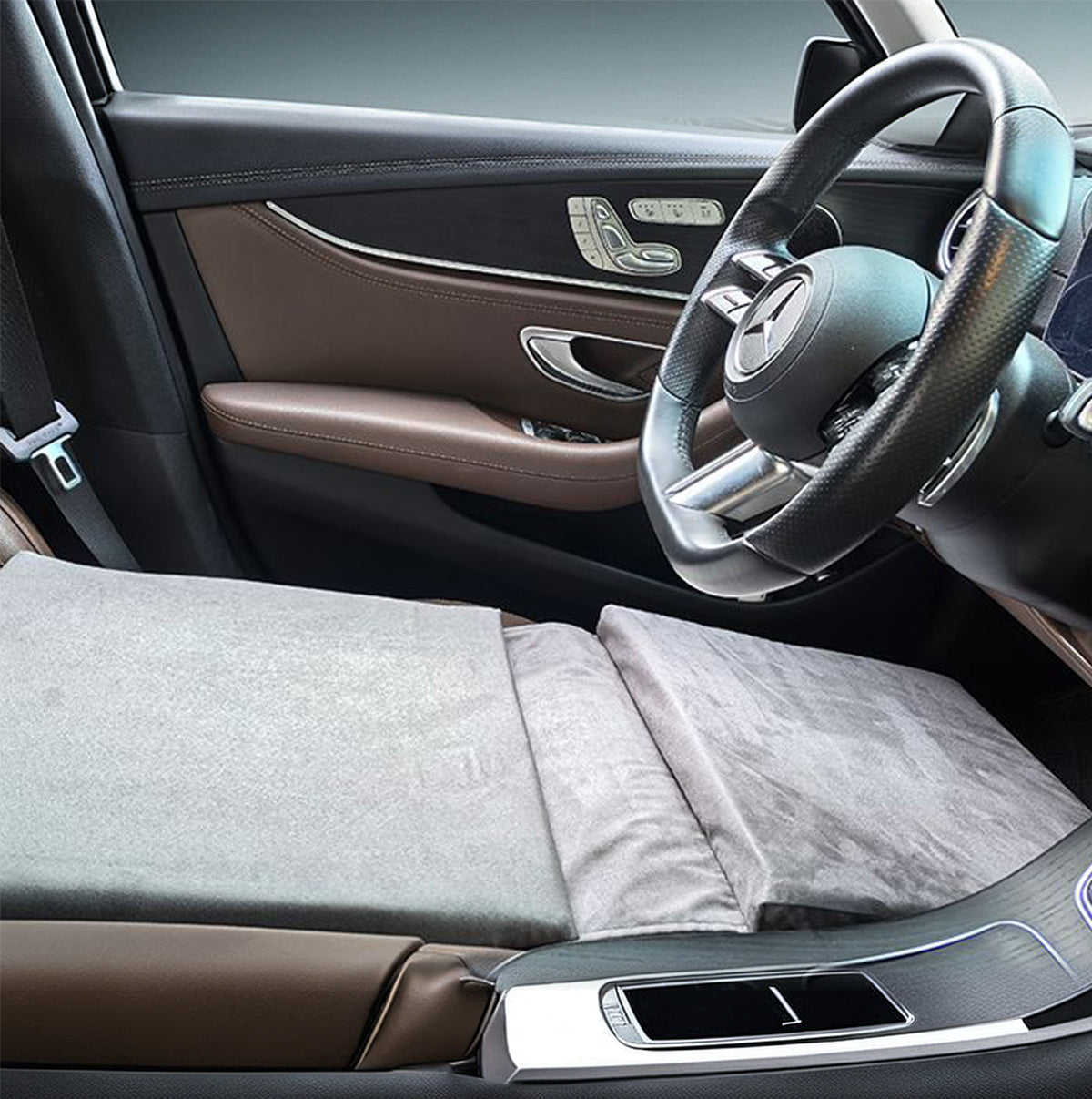 No-Inflation Car Front Seat Sleeping Pad – 1-Seat Leveling Pad for Naps | Traverseon