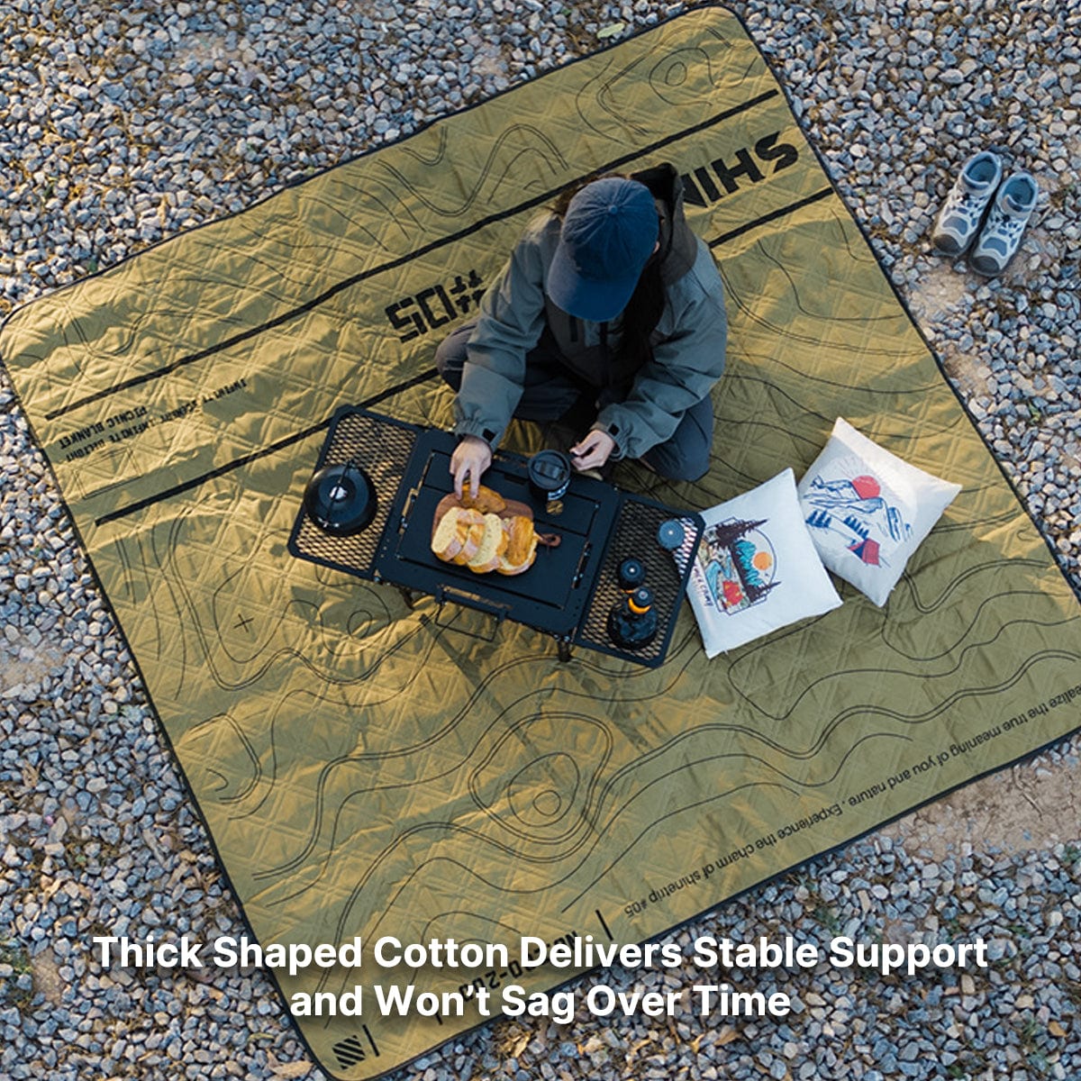 4-Layer Camping Blanket, Cushioned Waterproof Picnic Mat for 4–10 People | Traverseon
