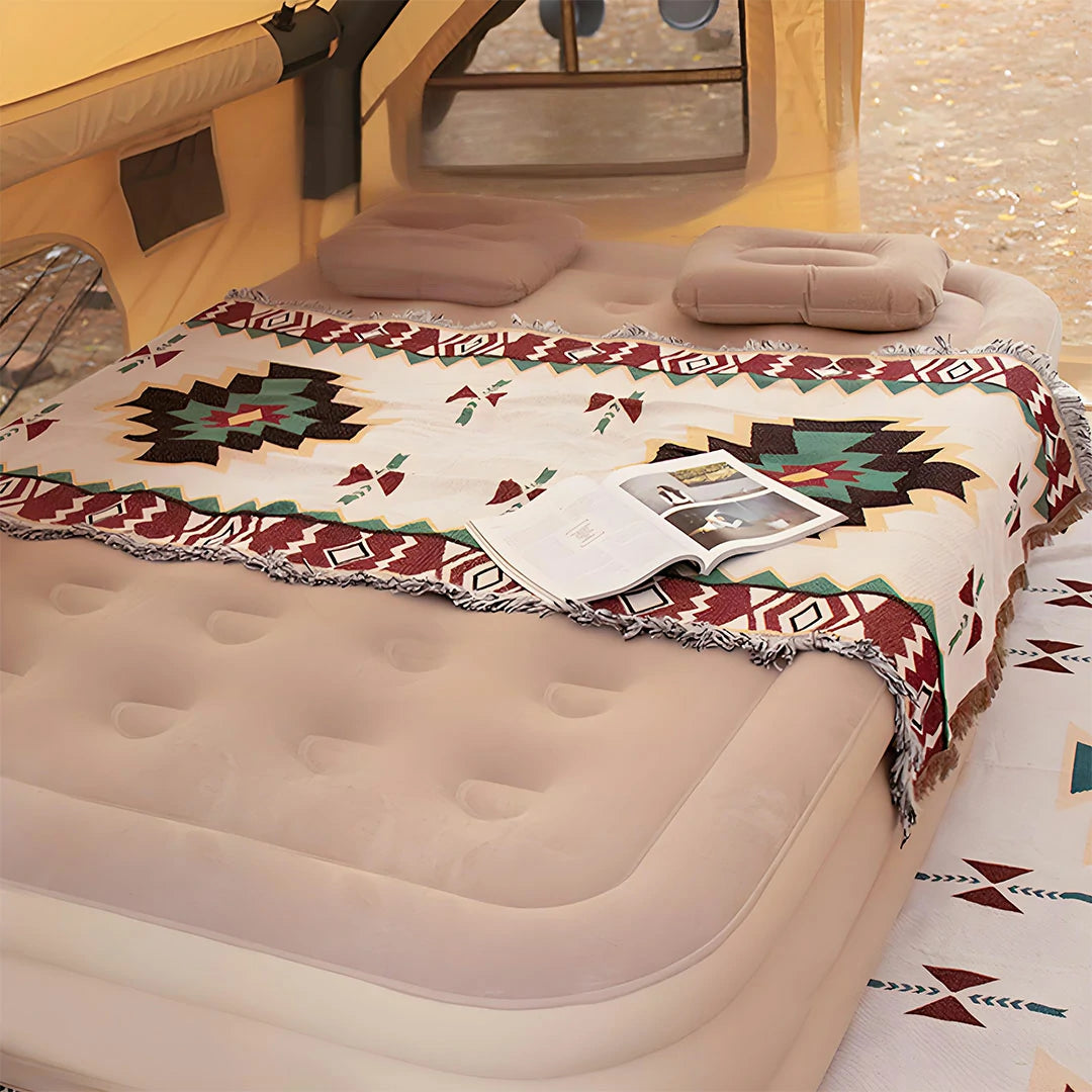 Body-Conforming Premium Plush Surface Air Mattress