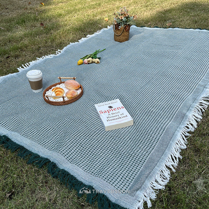 3-Season Woven Picnic Blanket – 9 Sizes for Indoor-Outdoor Use | Traverseon