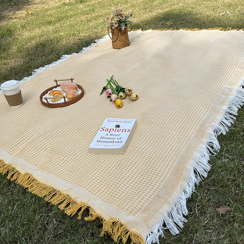 3-Season Woven Picnic Blanket – 9 Sizes for Indoor-Outdoor Use | Traverseon