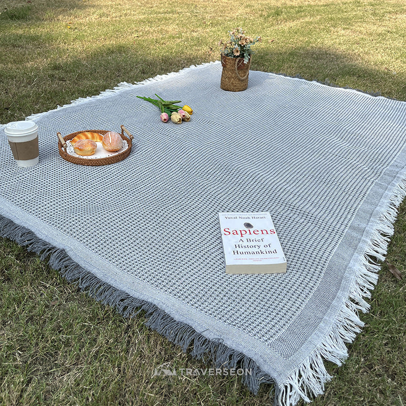3-Season Woven Picnic Blanket – 9 Sizes for Indoor-Outdoor Use | Traverseon