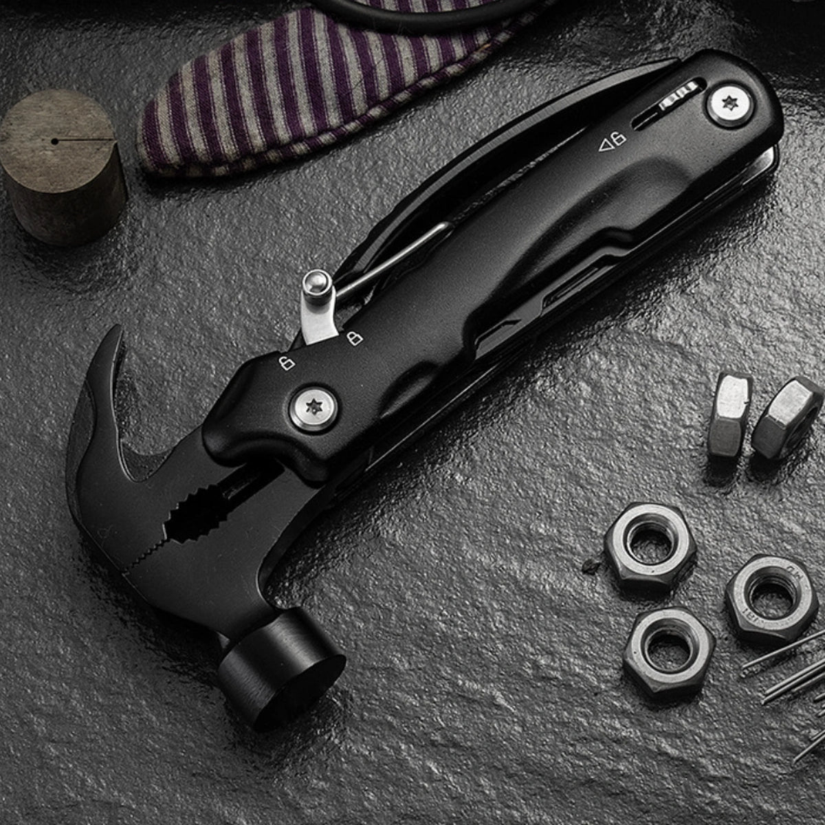 Traverseon 13-in-1 Hammer Multitool