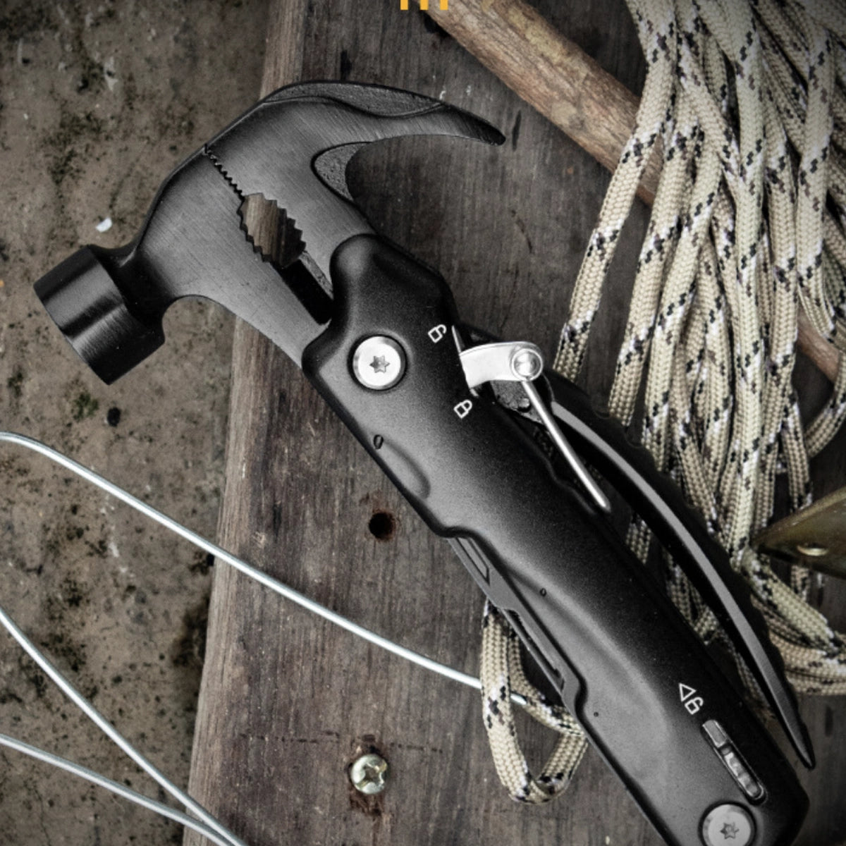 Traverseon 13-in-1 Hammer Multitool