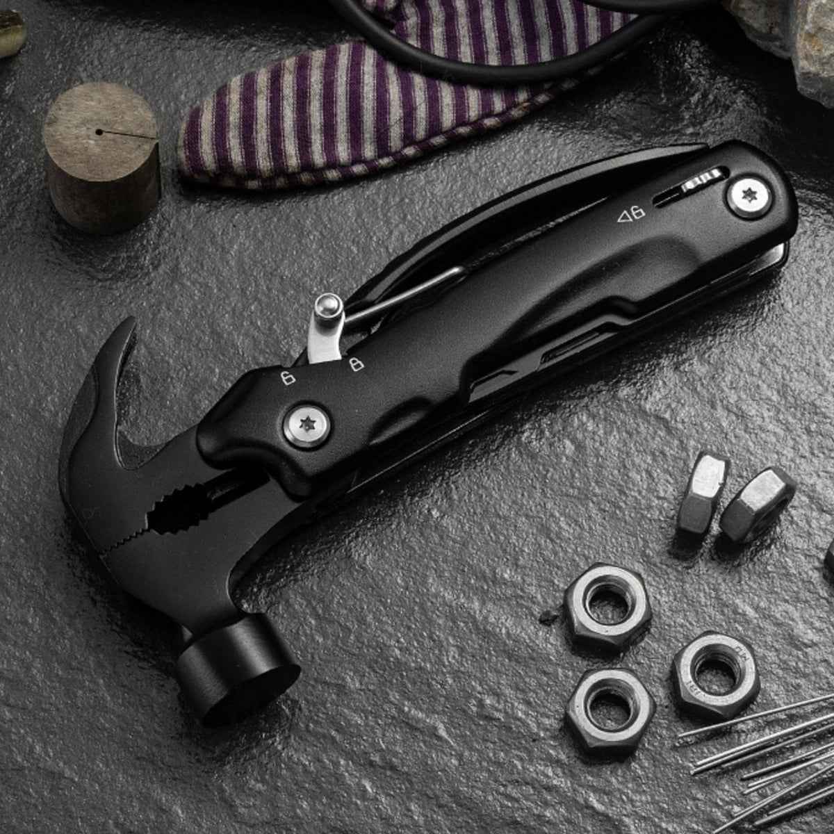 Traverseon 13-in-1 Hammer Multitool
