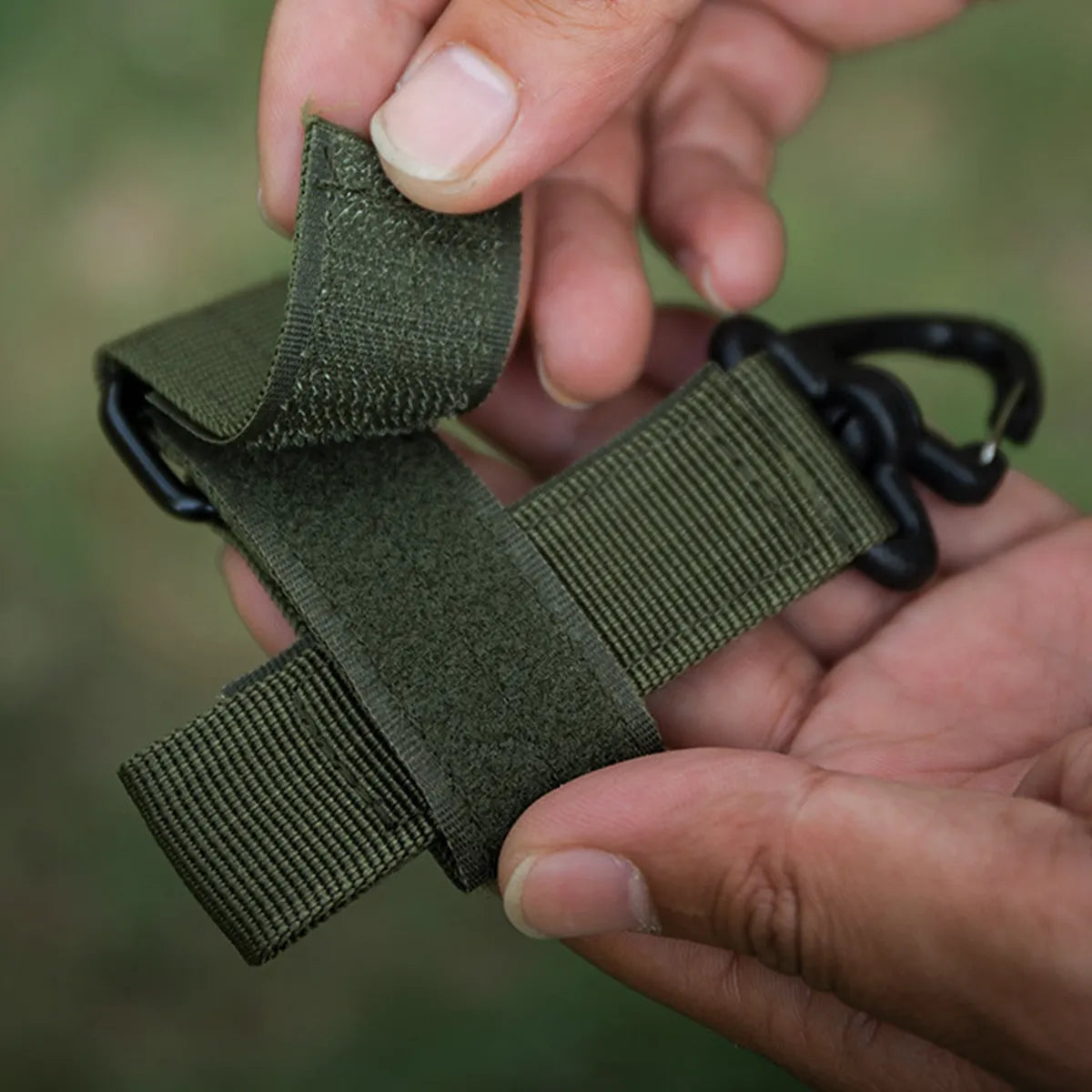 Traverseon All-Terrain Tactical Glove Holder Clip(6 pieces)