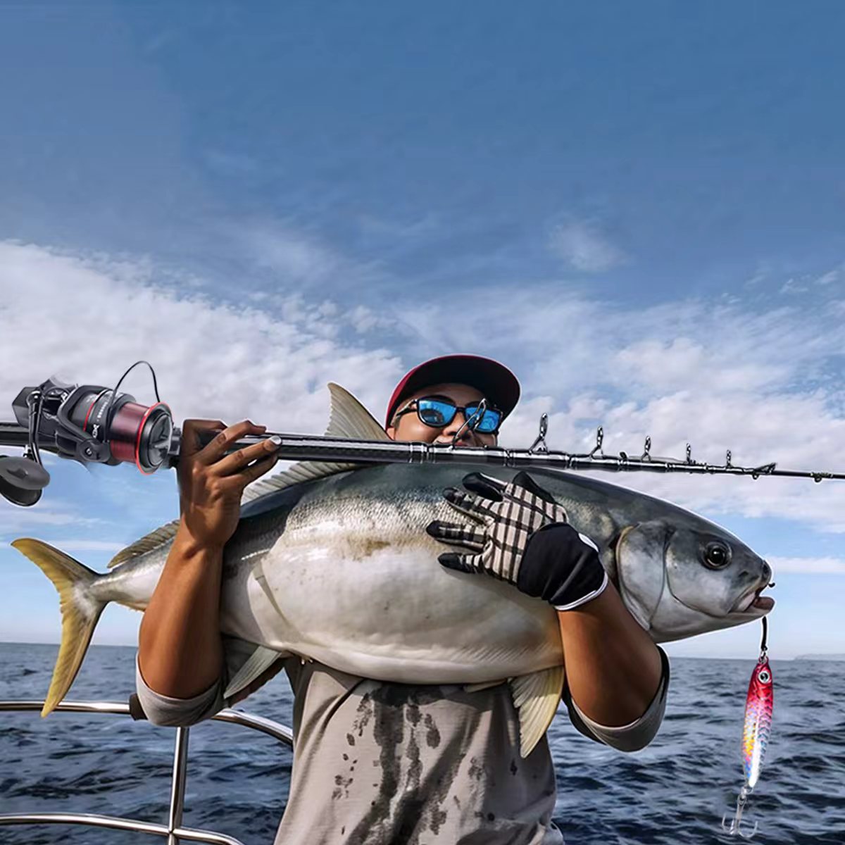 Saltwater Spinning Fishing Rod – 10kg Drag, Compact Carbon Fiber | Traverseon