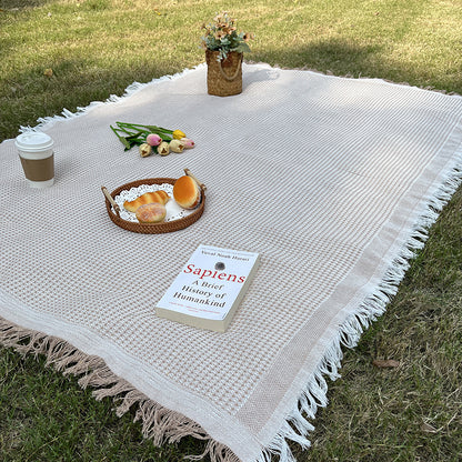 3-Season Camping Picnic Blanket – Moisture-Resistant Outdoor Travel Blanket | Traverseon