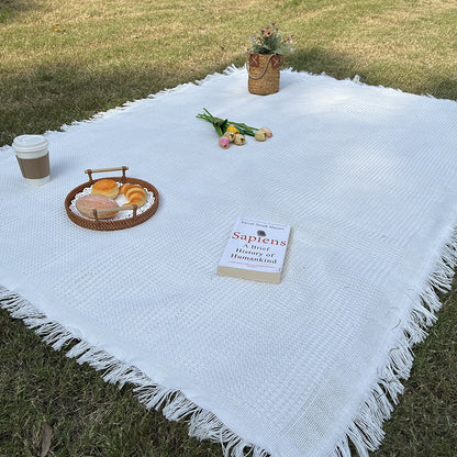 3-Season Camping Picnic Blanket – Moisture-Resistant Outdoor Travel Blanket | Traverseon