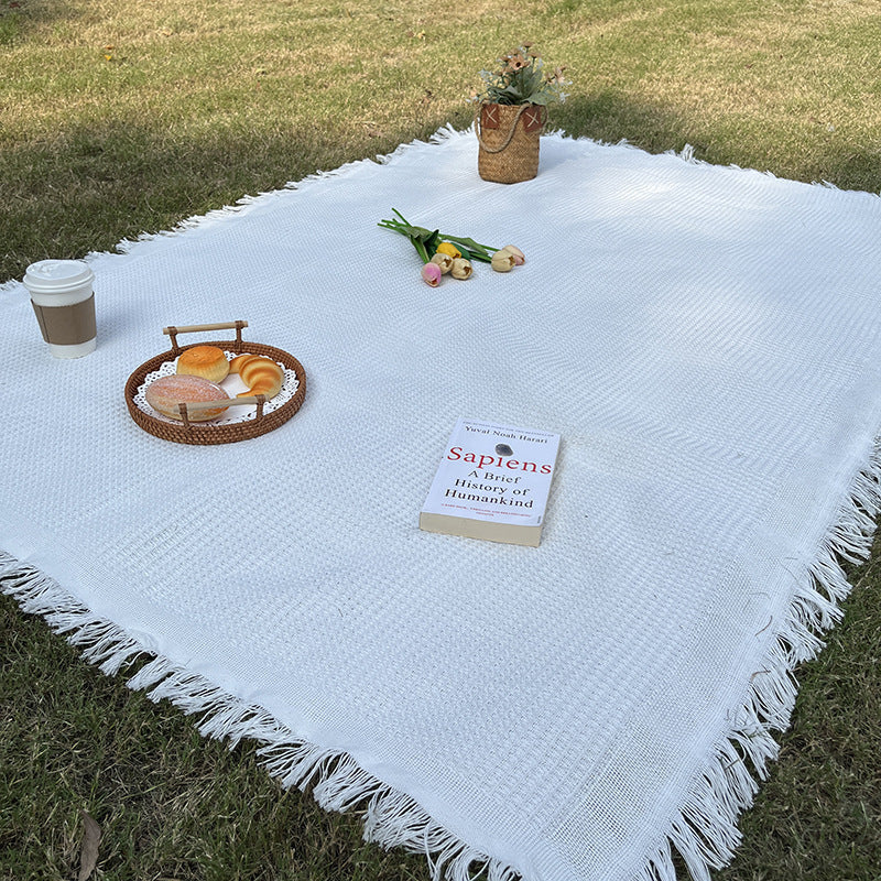3-Season Camping Picnic Blanket – Moisture-Resistant Outdoor Travel Blanket | Traverseon